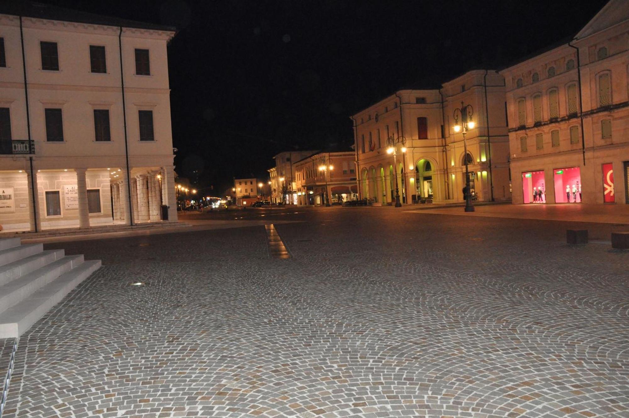 Nazionale Camere Montebelluna Esterno foto