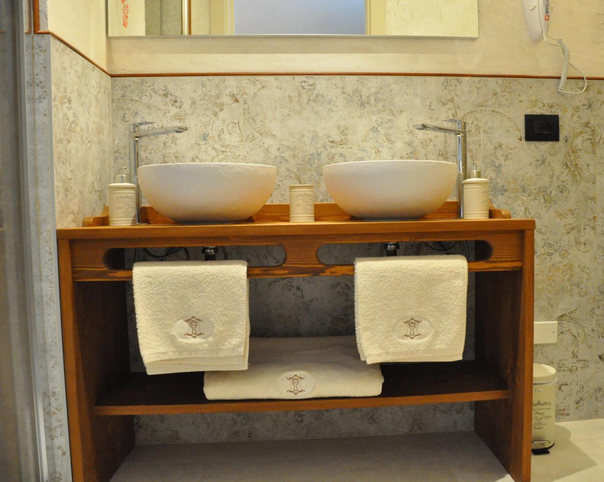 Nazionale Camere Montebelluna Esterno foto